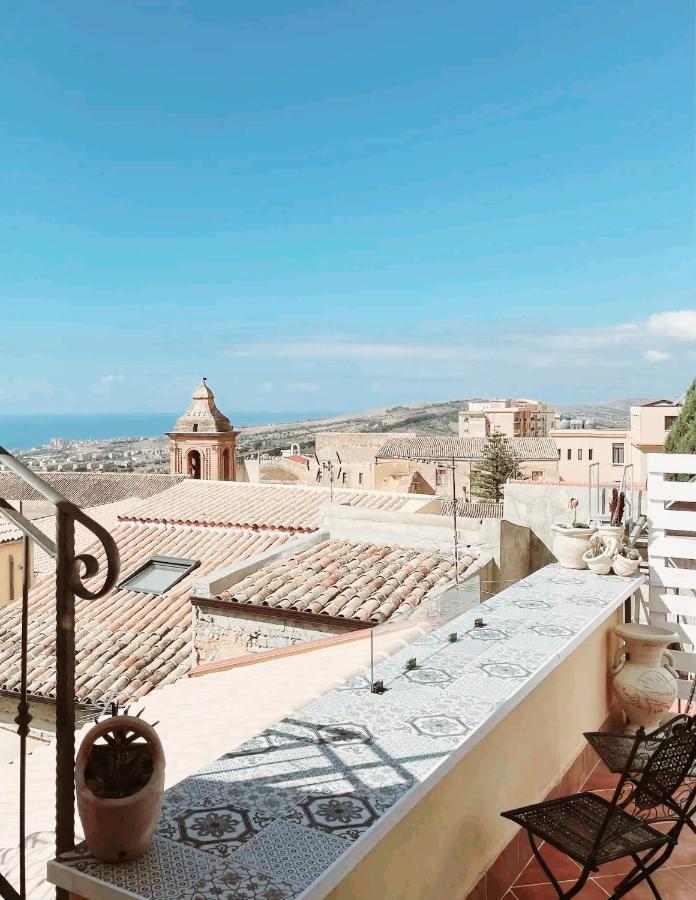 La Mennulara La Terrazza Del Centro Storico Hotel Agrigento Exterior photo